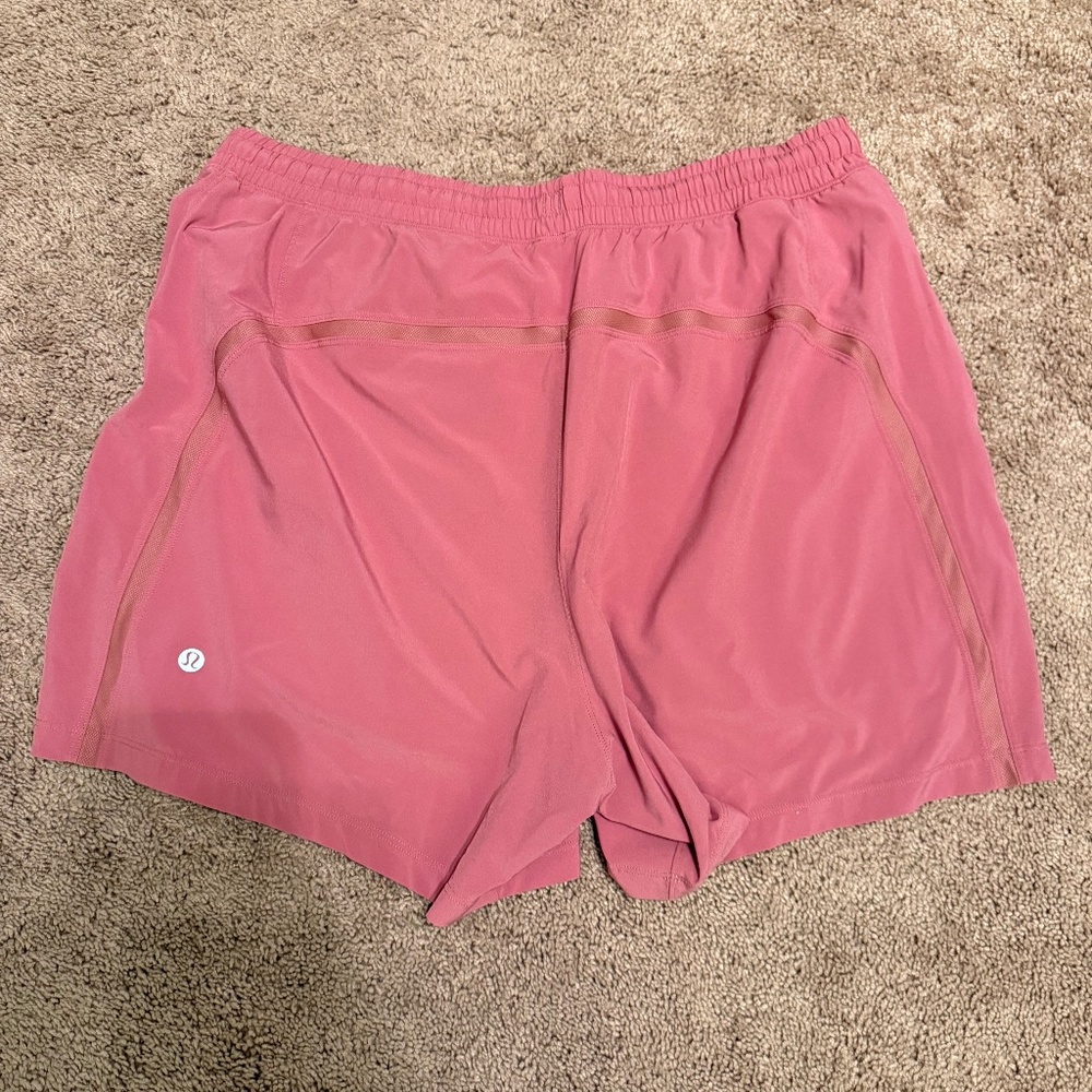 Lululemon - Men Pace Breaker Linerless Short 5" Brier Rose XL
